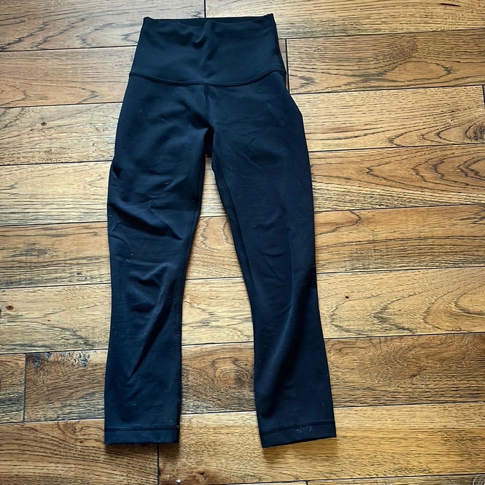 black wunder under lululemon leggings crop 23”
